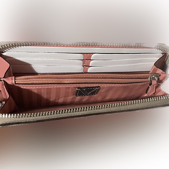 Victoria’s Secret Long Wallet - Picture 4 of 4